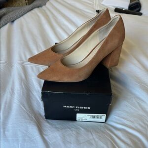 Marc Fisher Tan Suede Block Heel Pumps Suze 7.5